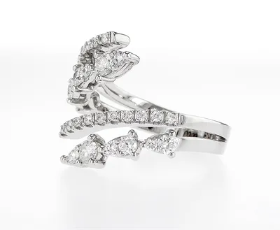 טבעת יהלומים משולבת אבני טיפה 0.54 קראט ועגולות 0.31 קראט 